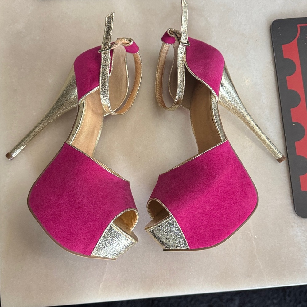 Platform heels
8 - Picture 9 of 12